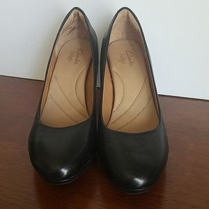 Clarks indigo black heels 9 1/2